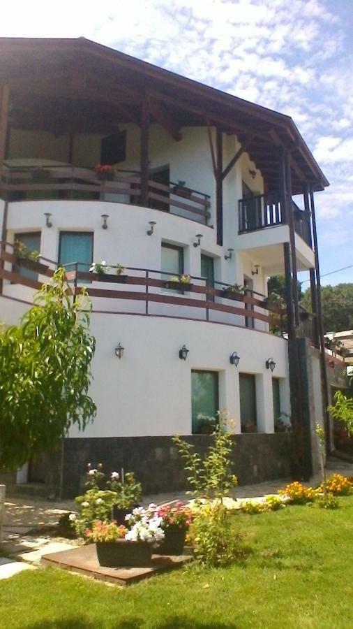Apartments In Golden Sands Park Near The Sea ヴァルナ エクステリア 写真