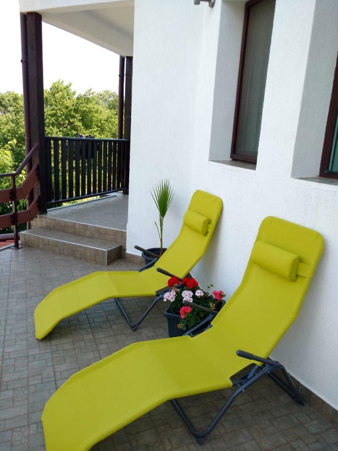 Apartments In Golden Sands Park Near The Sea ヴァルナ エクステリア 写真